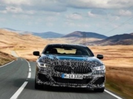 BMW показала купе 8 Series M850i в динамике