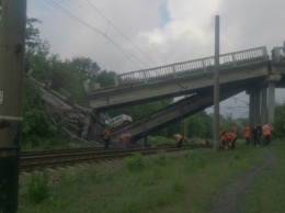 На трассе «Красный Луч - Луганск» обрушился мост