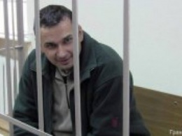 130 ученых и деятелей культуры потребовали освободить Сенцова