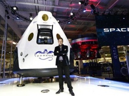 Илон Маск показал новый космический корабль Crew Dragon