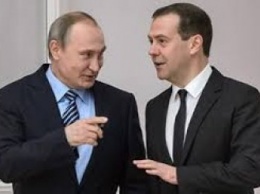 Медведев приказал искать деньги на идеи Путина