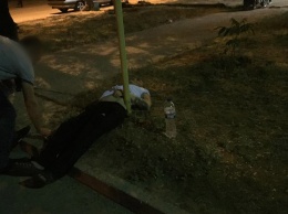 Житель Запорожской области бросил друга умирать посреди улицы