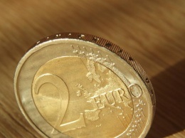 Курс валют: евро падает в цене, доллар дорожает