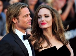 Брэд Питт познакомит Анджелину Джоли со своей новой избранницей
