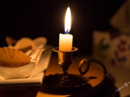 Купите свечи: в некоторых домах Одессы сегодня не будет света