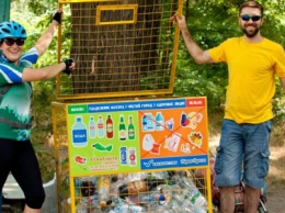Одесситы создали петицию с требованием вернуть сетки-контейнеры для пластика, - ФОТО