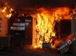 В Черноморске горела квартира: пожилой хозяин дома попал в реанимацию