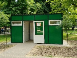 Для удобства одесситов и гостей города в Одессе устанавливают общественные туалеты