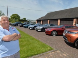 Победитель Британской лотереи показал свою коллекцию автомобилей на каждый день