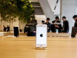 Apple вернула первое место по онлайн-продажам смартфонов в России