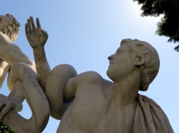 Скульптурная группа «Лаокоон и его сыновья» восстановлена в полном объеме