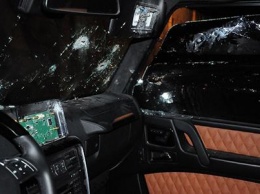 В Чернигове - разборки в стиле 90-х: расстреляли машину и отобрали 800 тысяч рублей