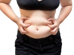 Почему с возрастом у женщин откладывается жир на животе и как с этим бороться