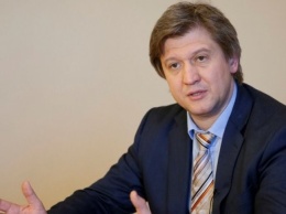 Шантажируя украинцев деньгами от МВФ, министр Данилюк покрывает свои налоговые махинации, - эксперт
