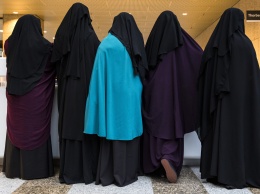 Дания запретила носить никаб и бурку в общественных местах