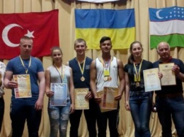 Спортсмены Луганщины завоевали четыре "золота" на мировых соревнованиях по гиревому спорту