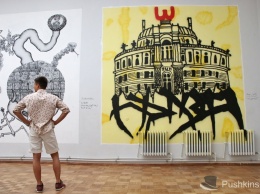 Граффити-художники "разрисовали" одесский музей. Фото