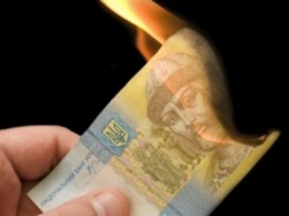 Курс гривни на лето: сколько будет стоить доллар в Украине