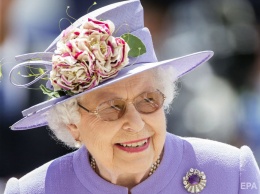 К 65-й годовщине коронации Елизаветы II в Великобритании выпустили килограммовую серебрянную монету