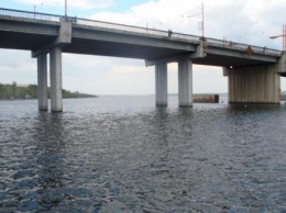 На Ингульском мосту начинаются ремонтные работы, возможны сложности при проезде
