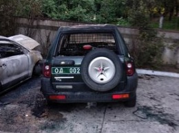 В Ровно ночью неизвестные сожгли машину волонтера
