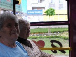 Работой новых троллейбусов довольны кременчугские пассажиры и работники КТУ