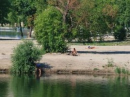 Киевлянам рассказали, на каких трех пляжах купаться не стоит