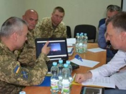 В районе проведения ООС командующий Наев провел встречу с зампредседателя СММ ОБСЕ Хугом