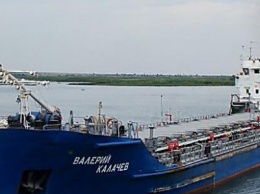 В Николаевском морском порту уже второй день стоит российский нефтяной танкер «Valeriy Kalachev», - ФОТО