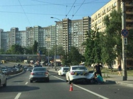 ДТП в Киеве: в автомобиль полиции врезался водитель Opel