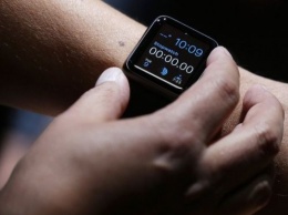 В Канаде водителя оштрафовали за Apple Watch на светофоре