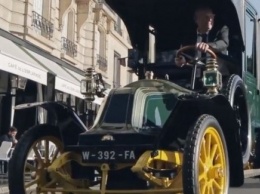Исторические Renault подвозили парижан вместо обычных такси