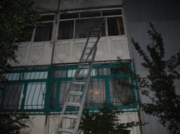 В Николаеве спасатели достали из горящей квартиры мужчину - его с ожогами госпитализировали