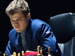 Чемпион мира по шахматам Карлсен заподозрил Карякина в