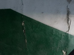 Власти Мариуполя обещают отремонтировать аварийный дом по проспекту Строителей, - ФОТО