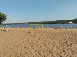 В воде на Центральном пляже Запорожья нашли отклонения