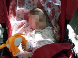 В Краматорске мать в «алкогольном забытье» уснула на улице вместе с 8-месячной дочерью