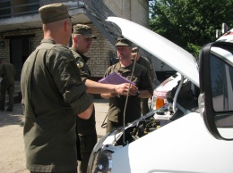 В Николаеве священник освятил военную технику, которую отправили на техническую проверку