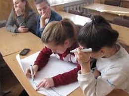 Школьников Станицы Луганской учили ориентироваться в информационном пространстве (видео)
