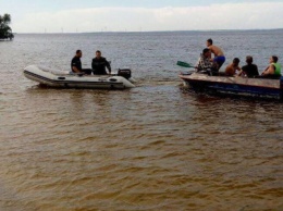 В Энергодаре на островах спасали мужчин: их лодка утонула, - ФОТО