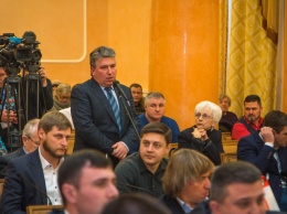 Труханов предложил уйти в отставку чиновникам, которые отвечают за состояние пляжей