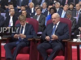 Коля Лукашенко на саммите ШОС сел в один ряд с главами государств