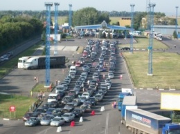 Российские пограничники массово "заворачивают" украинские авто, пытающиеся пересечь границу
