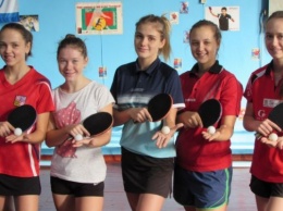Херсонские спортсменки - победительницы финального тура чемпионата Украины по настольному теннису
