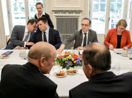 Без Минска миротворцев не будет. Главные итоги встречи нормандской четверки в Берлине