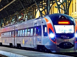 Новая услуга от "Укрзализныци": в ночных поездах введут полноценное питание