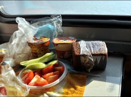 Вкусно, как в поезде: в «Укрзализныце» показали, чем собираются кормить пассажиров (ФОТО)