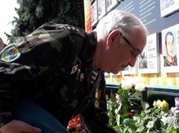 В Павлограде почтили память десантников, погибших в сбитом боевиками "ИЛ-76"
