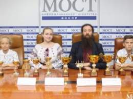 Сборная Днепропетровщины завоевала 9 медалей на Молодежном Чемпионате мира по шашкам (ФОТО)