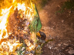 В Днепре сгорел еще один несжигаемый мусорный бак с педалькой
